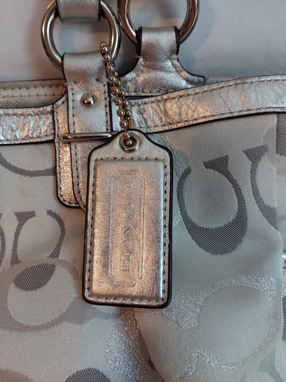 Coach Gallery Optic Signature Silver Metallic Tote Handbag F19664 - Picture 6 of 16